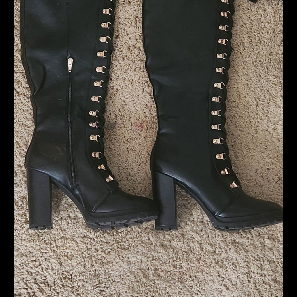 Elegant Black Knee-High Boots
